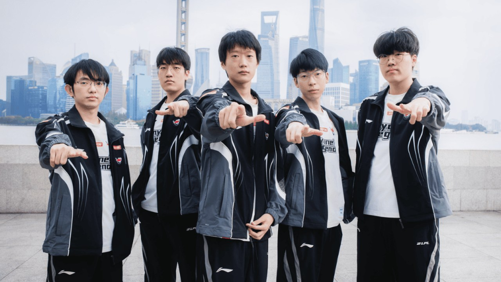AL recover from the opening game and beat JD Gaming 2-1