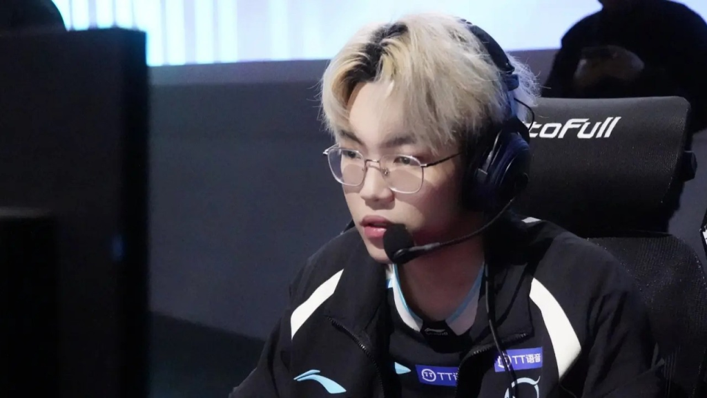 ThunderTalk beat EDward Gaming with two controlled LPL wins