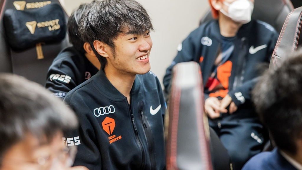 Top Esports beat ThunderTalk after three very different games