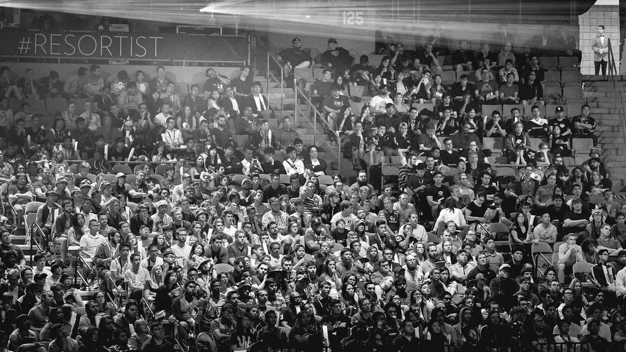 TSM and CLG supporters fill the arena stands