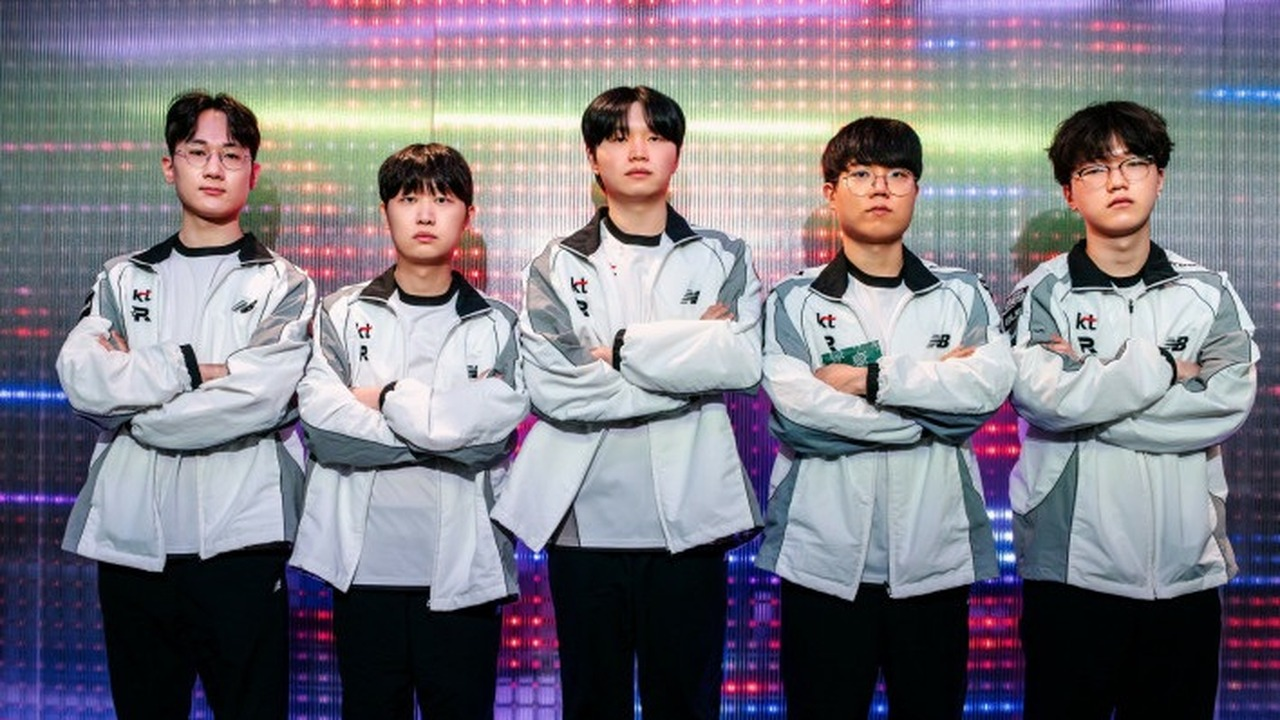 KT Rolster League of Legends players stand together on stage