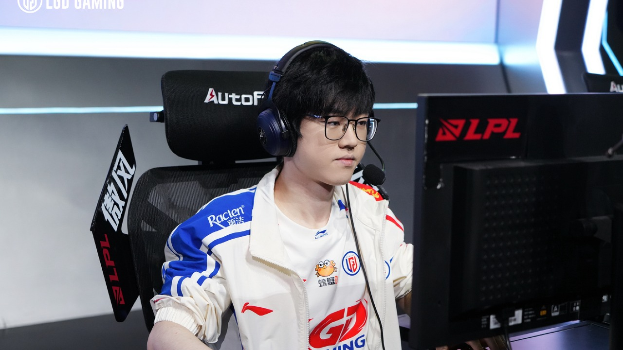 An LGD Gaming player sits at an LPL match station